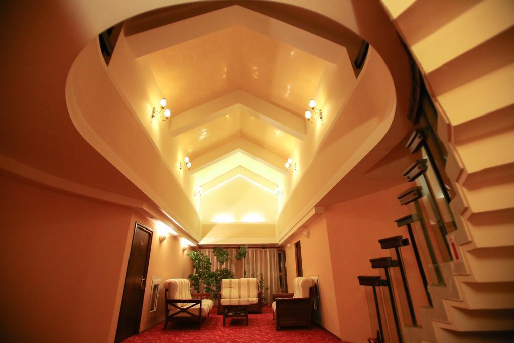 Hotel Mara Baia Mare Bagian luar foto