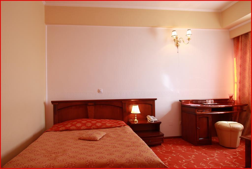 Hotel Mara Baia Mare Bagian luar foto