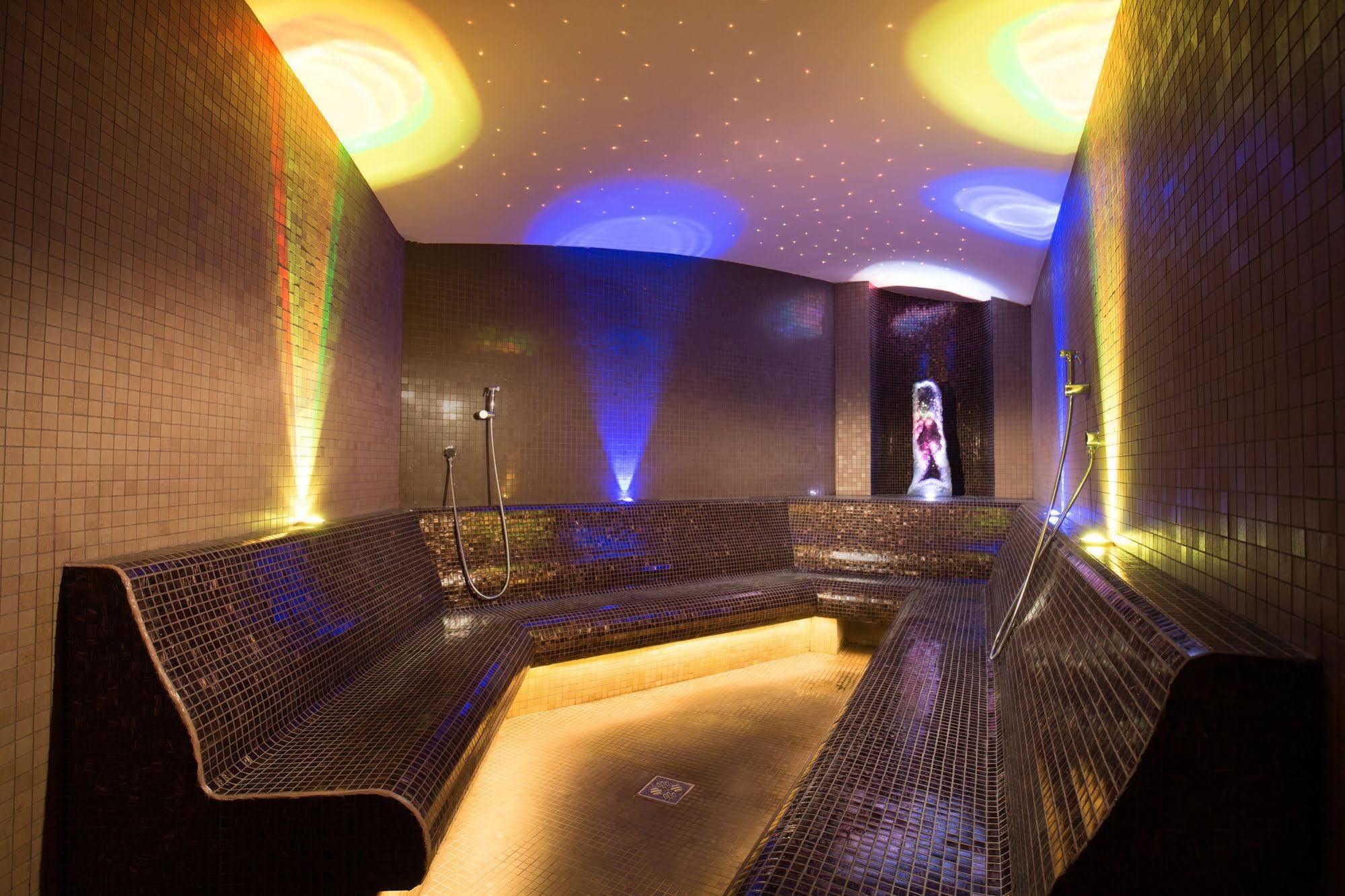 Hotel Mara Baia Mare Bagian luar foto